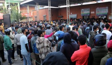 नयाँबसपार्कमा घर फर्किने यात्रुको भीड