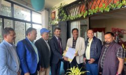 एनआरएनए अध्यक्ष आरके शर्मा नेतृत्वको प्रतिनिधिमण्डलले गरे श्रममन्त्रीसँग भेटवार्ता