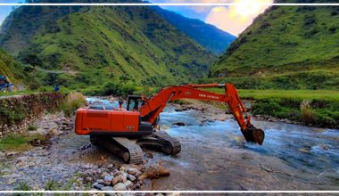 चार महिनादेखि अवरुद्ध सडक खुल्दा स्थानीय खुसी