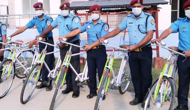 प्रहरीलाई ११ थान साइकल प्रदान