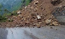 म्याग्दीको मुख्य सडक अवरुद्ध