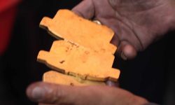 टिभीभित्र सुन लुकाएर ल्याउने व्यक्ति विमानस्थलबाट पक्राउ