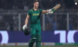 अस्ट्रेलियालाई दक्षिण अफ्रिकाकाे २१३ रनको लक्ष्य 