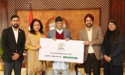 डाबर नेपालले प्रधानमन्त्री दैवी प्रकोप उद्वार कोषमा २५ लाख हस्तान्तरण