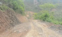 दुई जिल्ला जोड्ने सडक पाँच वर्षदेखि निर्माण रोकियो