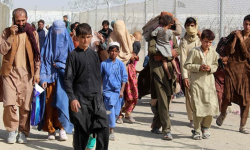 पाकिस्तानबाट निर्वासित अफगान शरणार्थीद्वारा परिवारका थप सदस्य स्वदेश आउन नसकेको दाबी