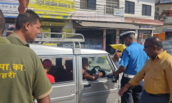 जथाभावी पार्किङ गरिएका भारतीय नम्बर प्लेटका सवारीसाधन हटाउन सुरु