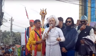 आचार्य श्रीनिवास पक्राउ, गौशालामा तनाव
