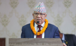 सर्वदलीय बैठकमा ५ मिनेट पनि बसेनन् माधव नेपाल