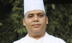 बत्तीस किचन सम्हाल्दै सेफ कौशल