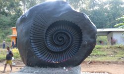 माडीमा नेपालको अग्लो चक्रशिला स्थापना