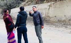 राज्यमन्त्री चपाईँले गरे मध्यपहाडी राजमार्गको अनुगमन