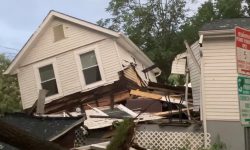 अस्ट्रेलियाको पूर्वी क्षेत्रमा आँधीबेहरीका कारण हजारौं बासिन्दा बिजुलीविहीन