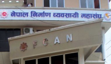 छिटो छरितो काम गराउन निर्माण व्यवसायीलाई दबाब