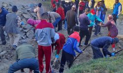 खेलमैदान बनाउन श्रमदान अभियान