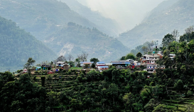 मृत्यु कुरेर बसेका गाउँहरू