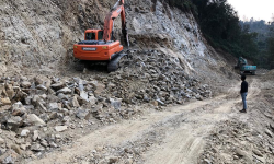 भुक्तानी नपाएपछि निर्माण कम्पनीले रोके सडकको काम