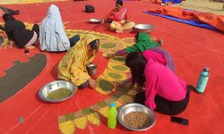 जनकपुरमा अन्नबाट सीताराम स्वयम्बरको आकृति बनाइँदै