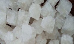 ढिके नुनबाट टाढिँदै बझाङी