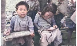 ६५ वर्ष अगाडि नै पढ्दै गरेका टुकुचेका यी बालबालिका