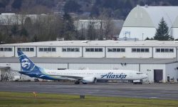 अमेरिकाले १७१ वटा बोइङ विमानको प्राविधिक जाँच गर्नुपर्ने भन्दै उडान रोक्याे