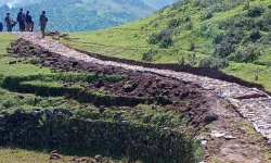 पाण्डवखानीमा सिद्धाथान–टापुधारा पदमार्ग निर्माण