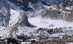 हराउँदैछन् मनाङका ताल