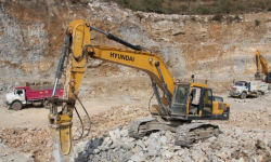 ढुङ्गा उत्खननले पानीका मुहान सुक्दै