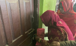 तमसुक दर्ता नगरेको भन्दै साहुहरुले गरे वडा कार्यालयमा तालाबन्दी