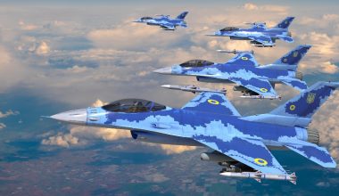 थुप्रै मिसाइल कीभ तर्फ उड्दै