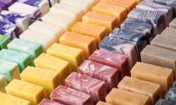 वनस्पतिबाट साबुन बनाउने उद्योग सञ्चालन गर्दै मनिता घिमिरे