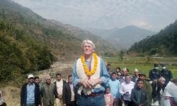 बेलायतका विकासमन्त्री दैलेखको दुर्गम गाउँ नौमूलेमा