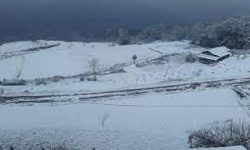 Snowfall occurs in Dasharath Chand, Jaya Prithvi highways