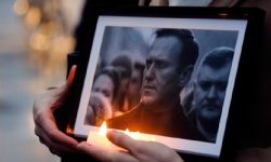 क्रेमलिनका आलोचकले गरे एलेक्सी नाभाल्नीको शव आमालाई हस्तान्तरण