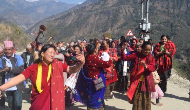 बादीकाको भिरमा सडक ढलान भएपछि …