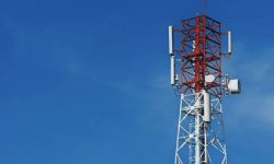 मलैमा टेलिकम गर्न डाँडोमा जानुपर्ने अवस्था हट्दै