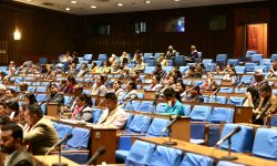 प्रतिनिधिसभाको बैठक १५ मिनेटका लागि स्थगित