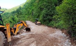 सोह्र वर्षदेखि स्तरोन्नतिको प्रतीक्षामा बरेङ–शान्तिपुर सडक