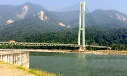 कर्णाली पुलमा आवागमन बन्द : आगलागीबाट ‘सपोट’ डोरीमा आंशिक क्षति