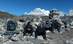 खुम्बुको पर्यटन जोगाउने भरियाहरु