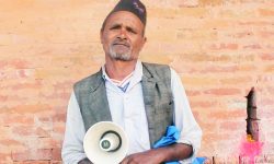 तीन पुस्तादेखिको कटुवाल पेसा धान्दै मनबहादुर