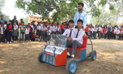 सल्यानटारका विद्यार्थीले बनाए विद्युतीय गाडी