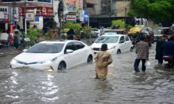 पाकिस्तानमा वर्षाका कारण २१५ जनाको मृत्यु