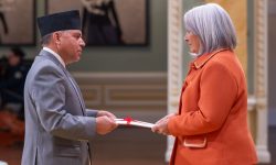 गभर्नर जनरलसमक्ष ओहोदाको प्रमाणपत्र प्रस्तुत