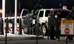 ह्वाइट हाउसको गेटमा गाडी ठोक्किएर चालकको मृत्यु