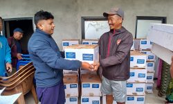 किसानलाई मौरीसहितको घार अनुदानमा