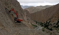 बहुवर्षीय ठेक्का लगाएको योजना नै बजेटविहीन !