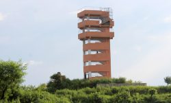 बेवारिसे बन्यो ६८ लाखको ‘भ्यूटावर’, चोरी हुन थाल्यो बारको स्टील