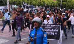 अधिकारको माग गर्दै दलित युवाको अर्धनग्न प्रदर्शन