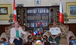 प्रधान सेनापति र फ्रान्सका राजदूतबीच भेट